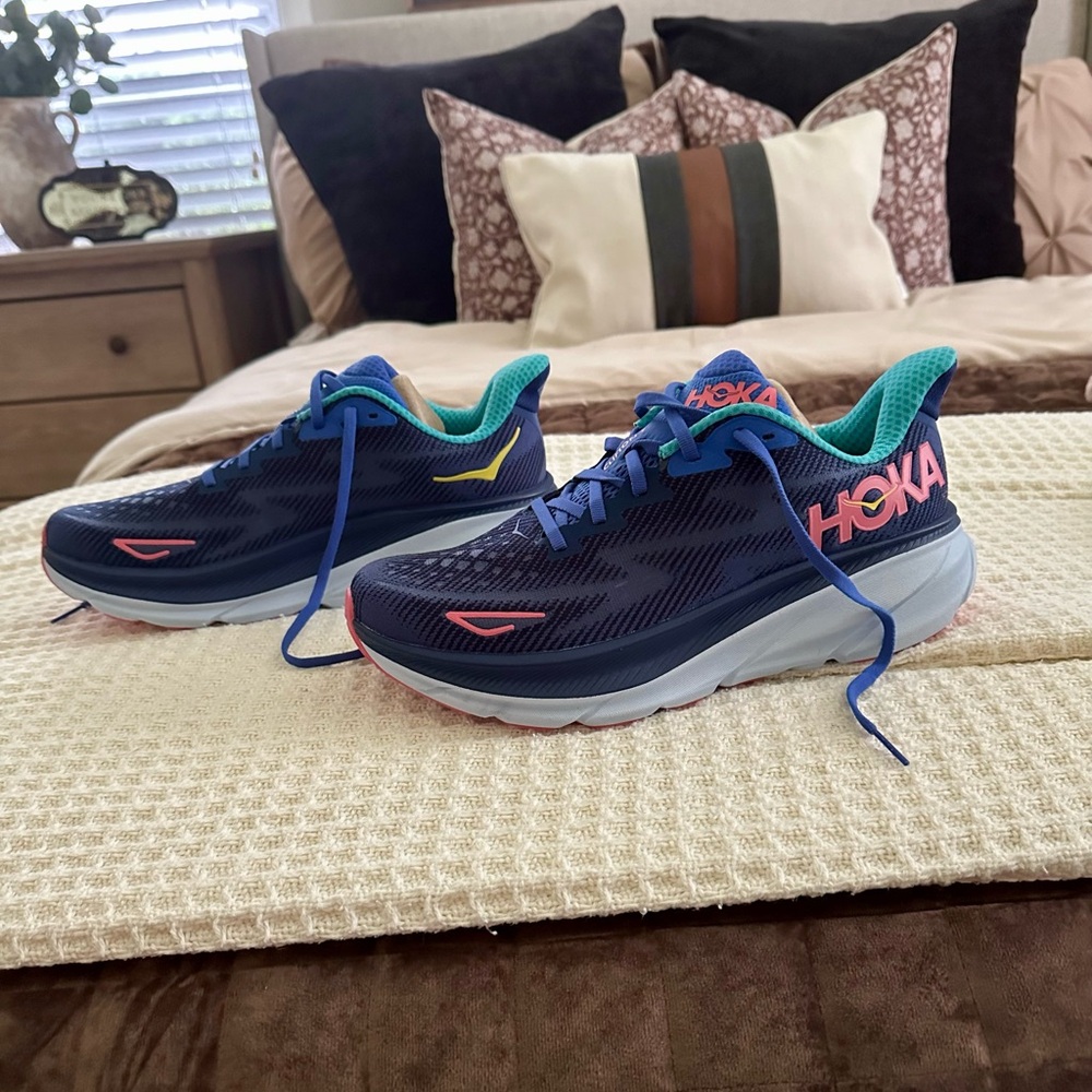 NEW Hoka Clifton 9 Bellwether Blue/Ceramic size 10 Blue Coral Turquoise women